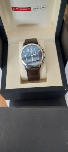 Relógio marca Victor inox aço cronógrafo 