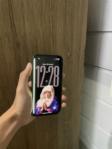 iPhone 13 128gb | Todo Original, detalhe na tela