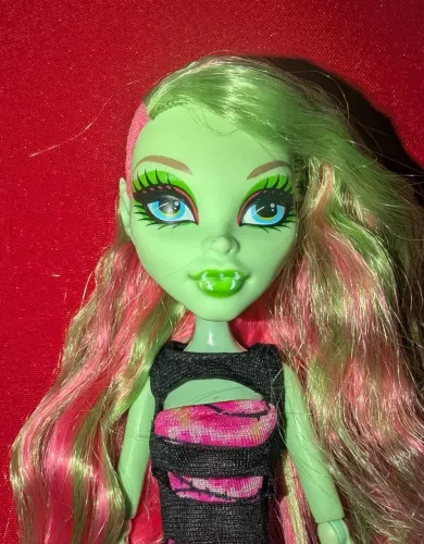 Monster high Venus Coffin Bean 