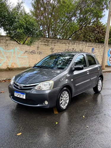 Toyota Etios XLS 1.5 Flex 16V 5P Mec. 2013