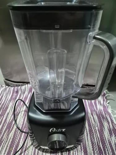 Liquidificador Oster 1400 full preto