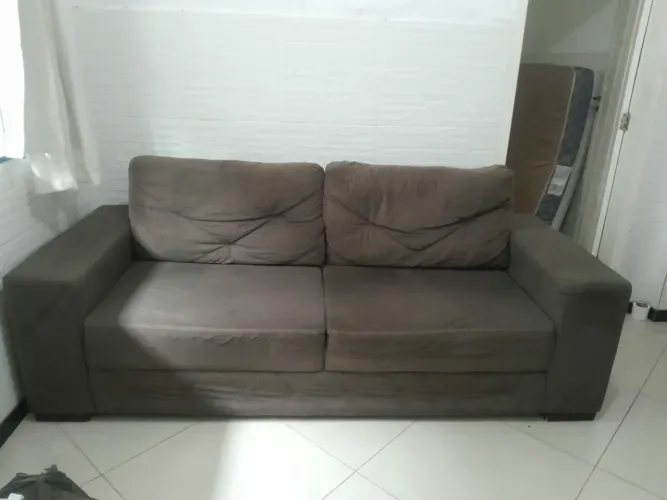 Vendo sofá 4 lugares
