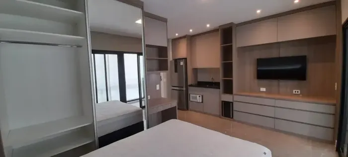 Apto studio para alugar mobiliado em Pinheiros, Prox Estação Oscar Freire e Hospital das C