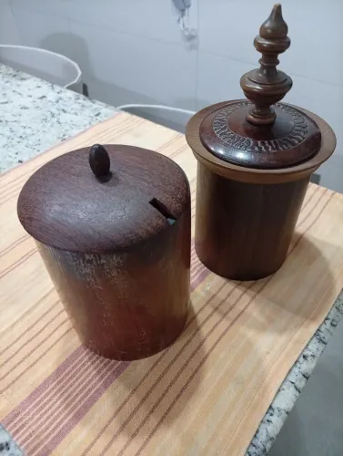 Peças antigas imbuia, açucareiros ou porta trecos.