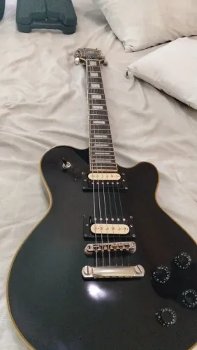 Guitarra les paul Strimberg CLP80