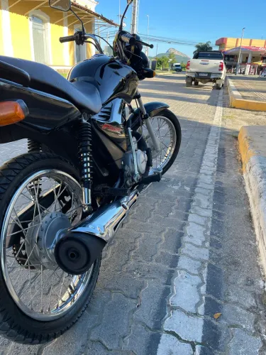 Vendo fan 125 toda em dias