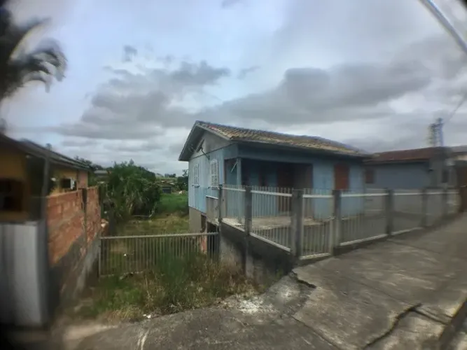 Alugo casa na região da Próspera