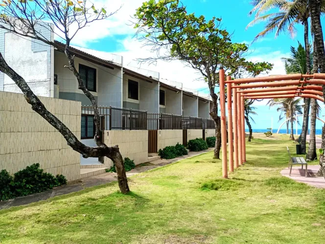 Imóvel para aluguel tem 110 metros quadrados com 3 quartos em Stella Maris - Salvador - BA