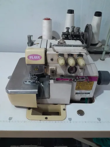 Maquina de costura overlock PLAYA