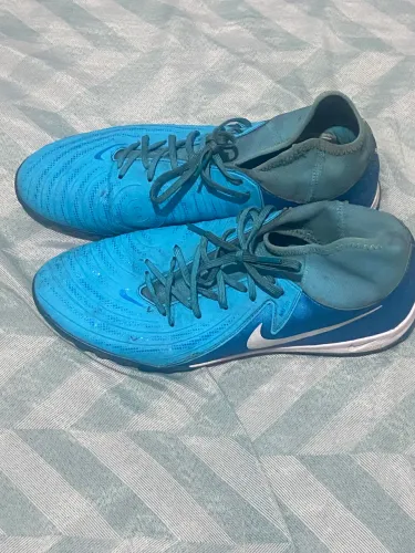 Chuteira Nike phantom luna tamanho 42( serve 41 também ) usada 2 vezes