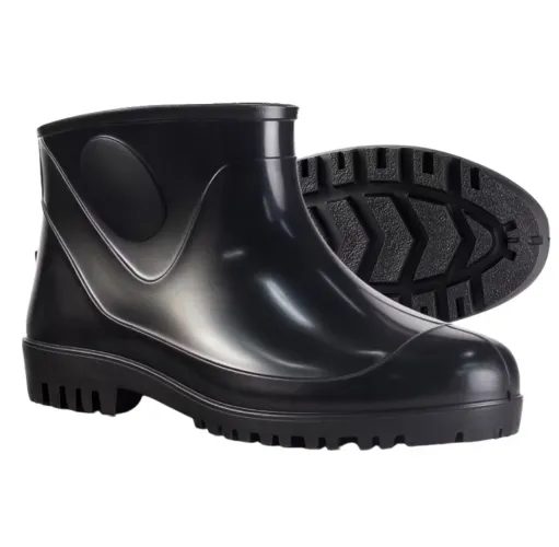 Bota de borracha cano curto preta
