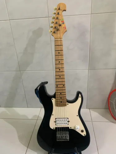 Guitarra Tagima Kids juvenil preta