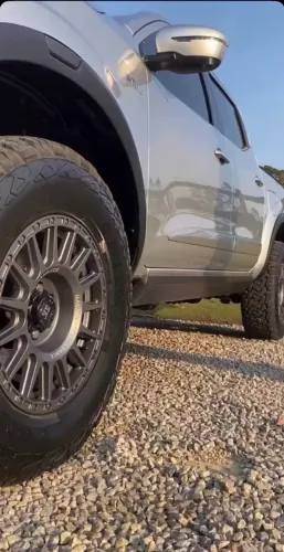 Jogo de roda aro 17 RAW Nissan Frontier