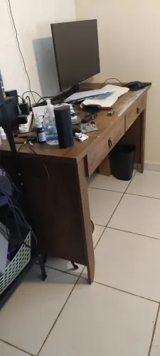 Mesa de MDF com duas gavetas