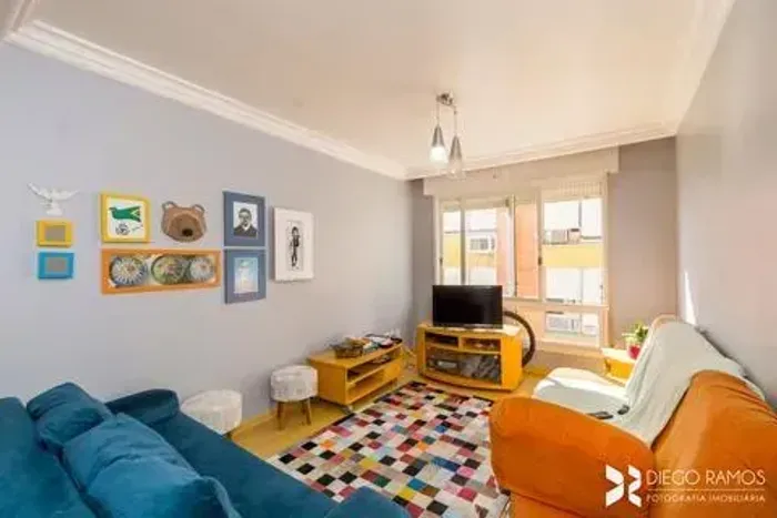 Imóvel para venda possui 70 metros quadrados com 2 quartos em Mont Serrat - Porto Alegre -
