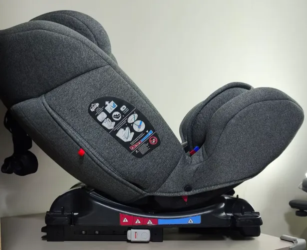 Cadeirinha de carro reclinável isofix