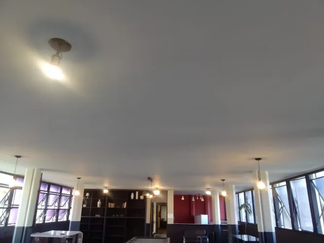 Alugo ótimo espaço Comercial