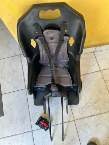 Cadeirinha traseira infantil p/Bike