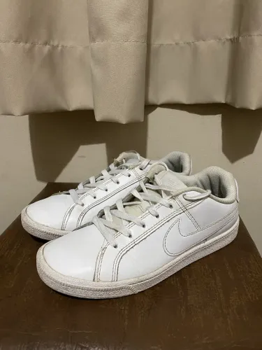 Tênis Nike Court Royale feminino