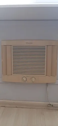 ?Ar Condicionado Janela Electrolux Maximus 7500 BTUs Mecânico