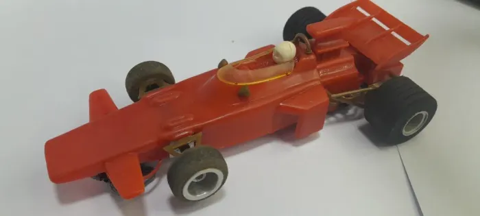 carrinho autorama lotus vermelha