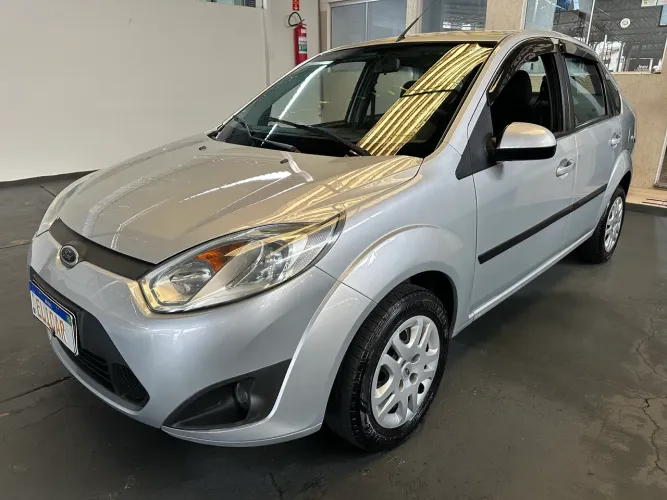 Ford Fiesta Sed. 1.6 8V Flex 4P 2013