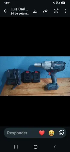 Parafusadeira bosch 18v turbo Acompanha carregador e 2 baterias