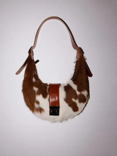 bolsa mia bag cow print com pelos ares tag