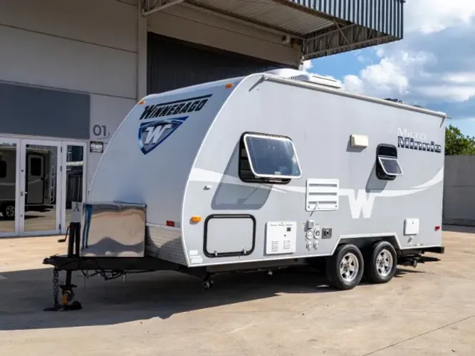Trailer Winnebago Micro Minnie