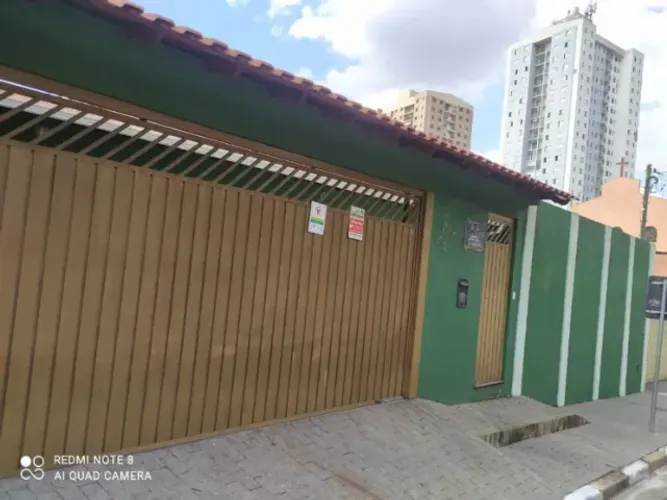 - Casa no Alto do Pinho