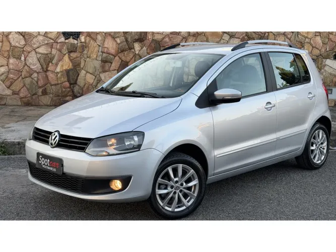 Volkswagen Fox 1.6 MI Total Flex 8V 5P 2014