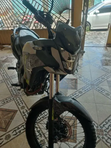 Vendo sahara 300cc selada e quitada pronta p/ transferir 30.000  ZAP *
