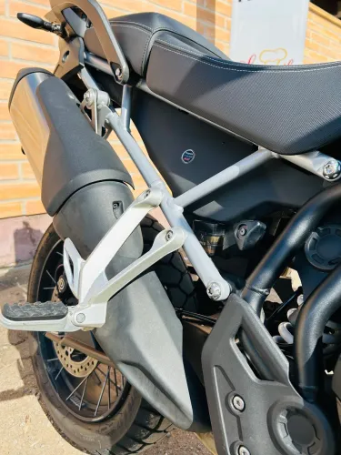 Moto bem conservada