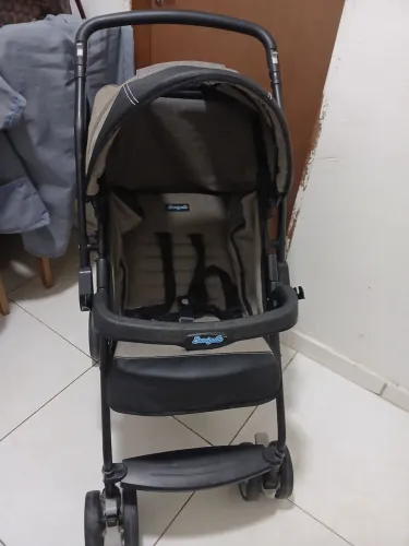 Vende-se carrinho de bebê burigotto