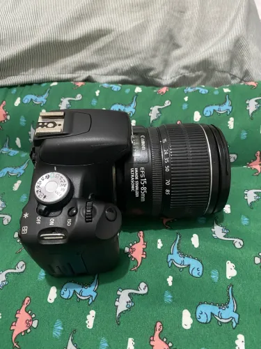Camera canon t1i com lente EFS 15-85mm usm