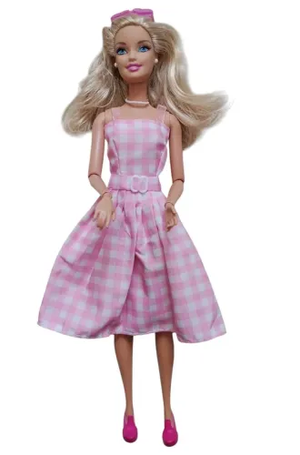 Barbie Loira Articulada