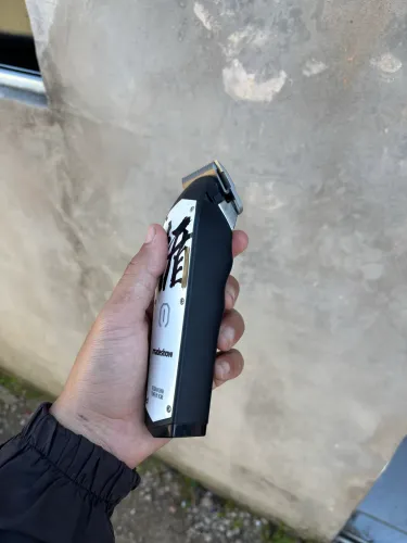 Kit Completo Máquina de Cortar Cabelo Madeshow + Tesouras e Acessórios