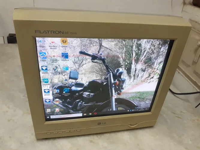 Monitor Crt Marca LG Flatron T530S Computador Antigo 286 386 486 Funcionado