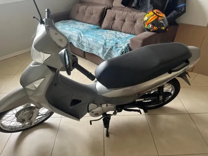 Vende-se Biz 125 única dona ótimo estado e bem cuidada