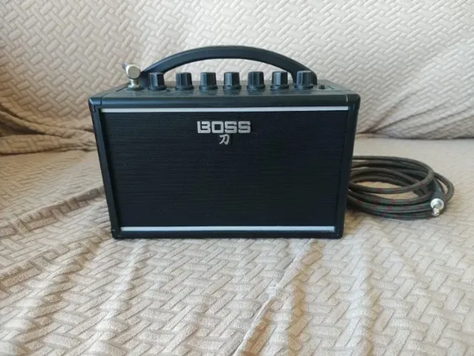 Amplificador Boss Katana Mini - Perfeito Estado