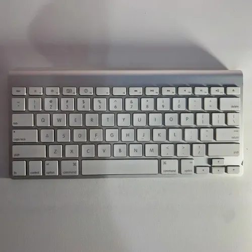 Teclado Apple Wireless Keyboard A1314 Bluetooth (Não Pareia) Para Reparo/Peças
