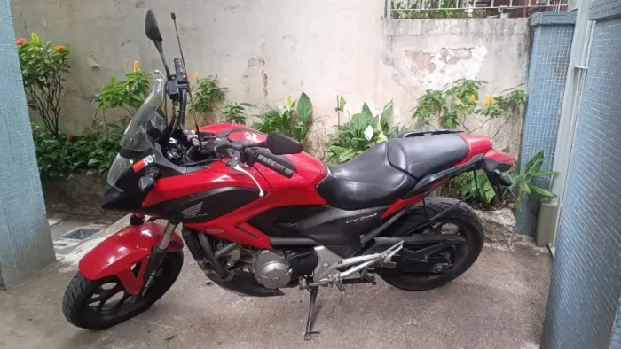 Honda NC 700X 12/13 Vermelha