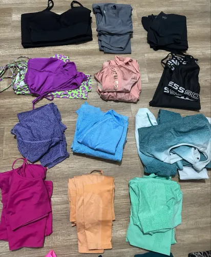 Lote roupas de academia