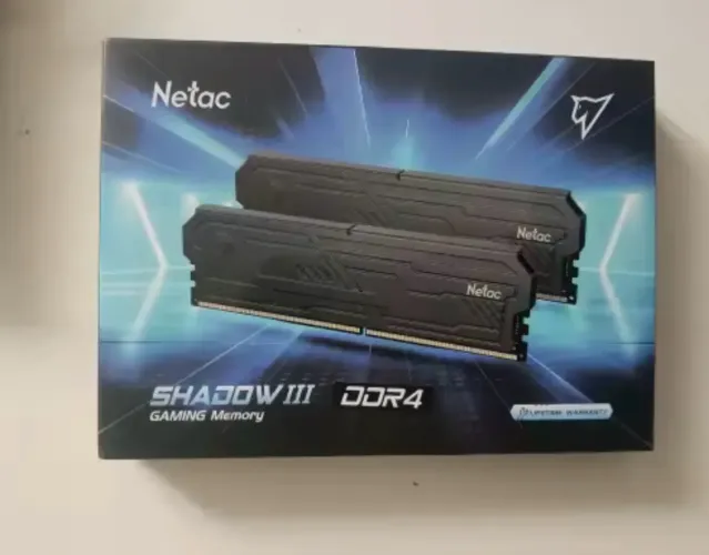 Memória RAM Netac Shadow III 3600mhz 16GB DDR4 - Lacrada