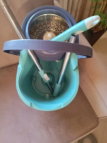 Mop Esfregão Giratório Balde Inox + 2 Refil Microfibra + Escovão + Cabo Longo 