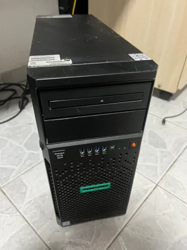 Servidor ml30 gen9 16gb de ram xeon e3 1220v6 controladora sas e ssd sas