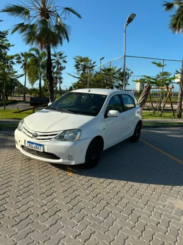 Toyota Etios XS 1.3 Flex 16V 5P Mec. 2013