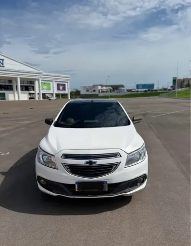 Chevrolet Onix Hatch LT 1.0 8V Flex Power Mec. 4P 2015