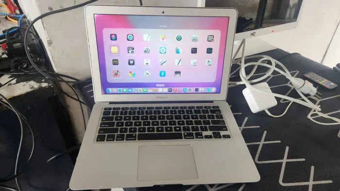 Apple Macbook Air 13-inch 13 2014 i5 4GB 128GB