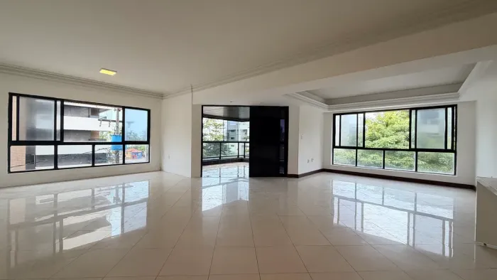 Imóvel para aluguel e venda tem 234 metros quadrados com 4 quartos em Intermares - Cabedel